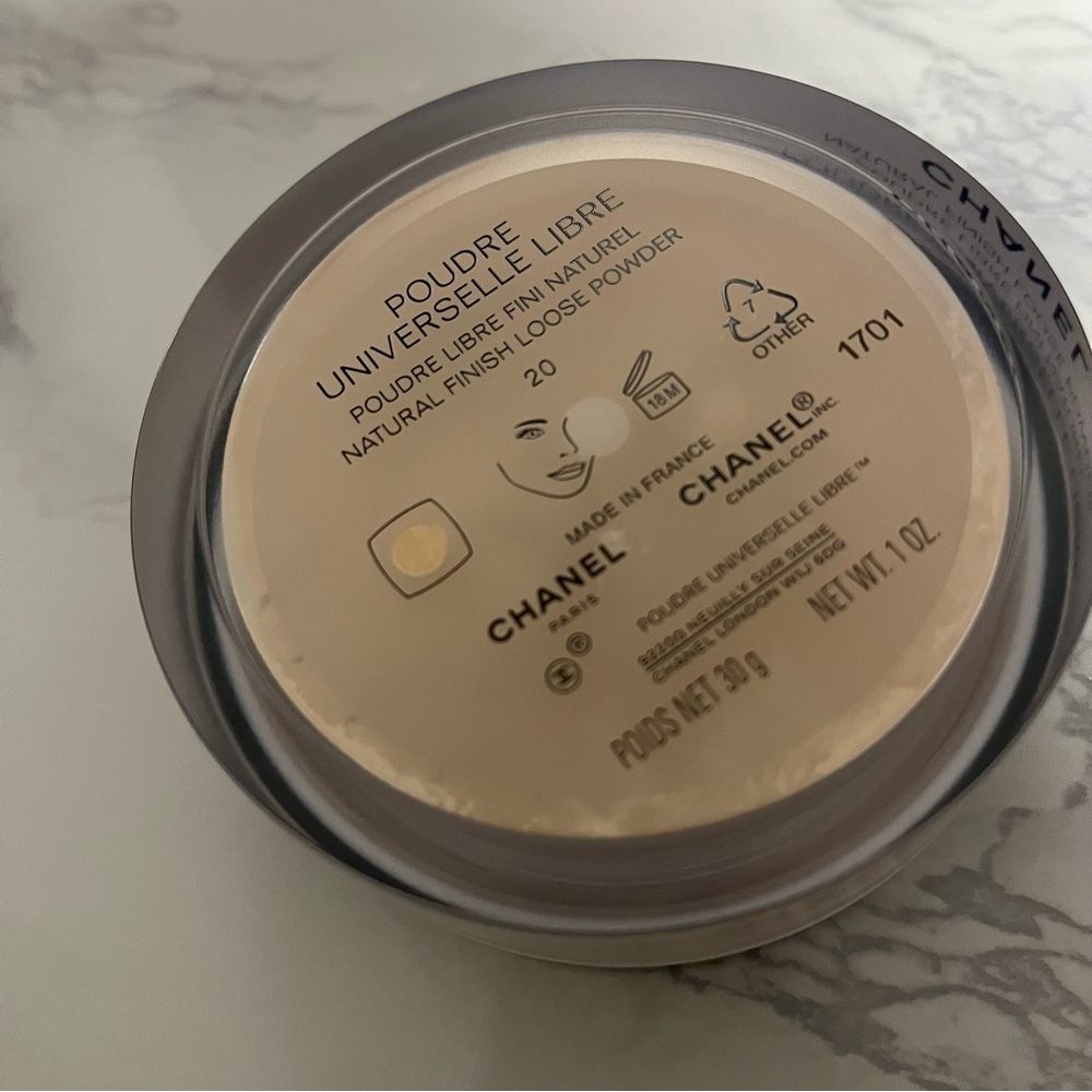 BRAND NEW CHANEL Natural Finish Loose Powder 20 - Picture 4 of 8